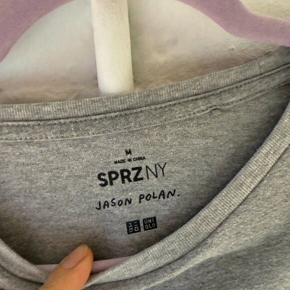 Jonathan Polan x UNIQLO Giraffe T-Shirt in Gray Unisex - Picture 3 of 3